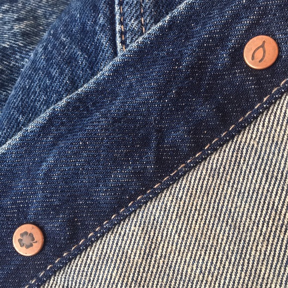 Jean Jacket size small color blue - Picture 5 of 8